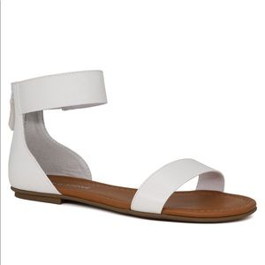 Sun+Stone Keley Flat Sandals